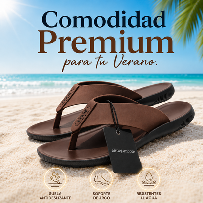 Chanclas de playa informales de verano, de piel auténtica y suela blanda.