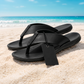 Chanclas de playa informales de verano, de piel auténtica y suela blanda.