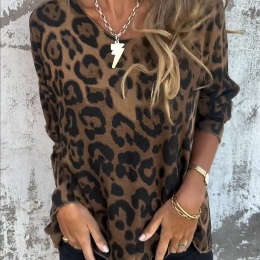 Top elástico de mujer con cuello redondo y estampado de leopardo