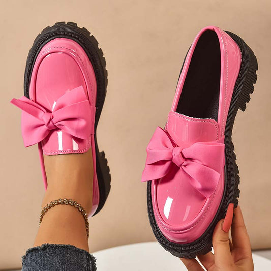 Mocasines elegantes de plataforma con laz