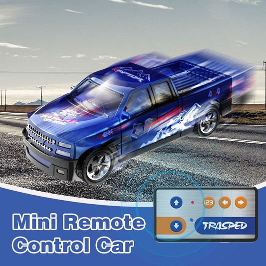 Mini coche teledirigido simulado a escala 1:6